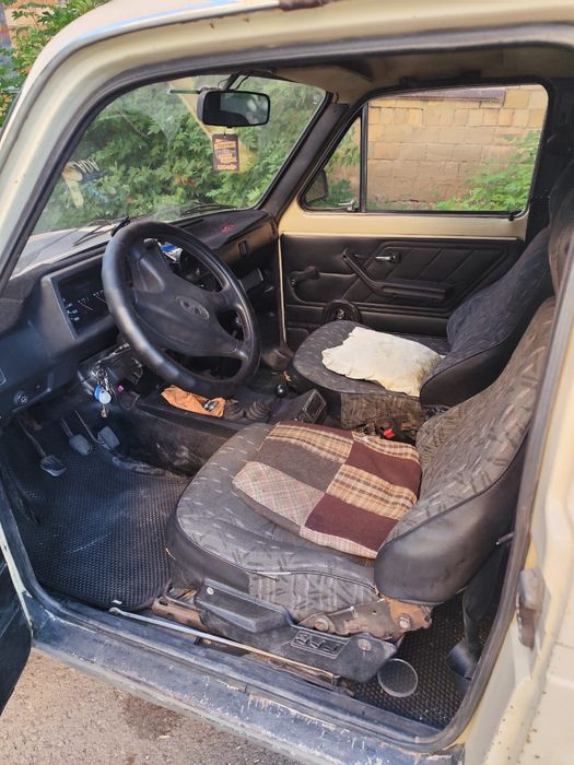 Ваз 21213 на полном ходу