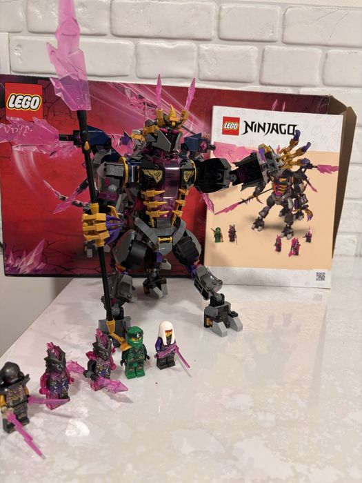 LEGO® NINJAGO® - Regele Cristal 71772, 722 piese