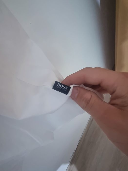 Tricou casual Hugo Boss+ cadou șapcă H&M