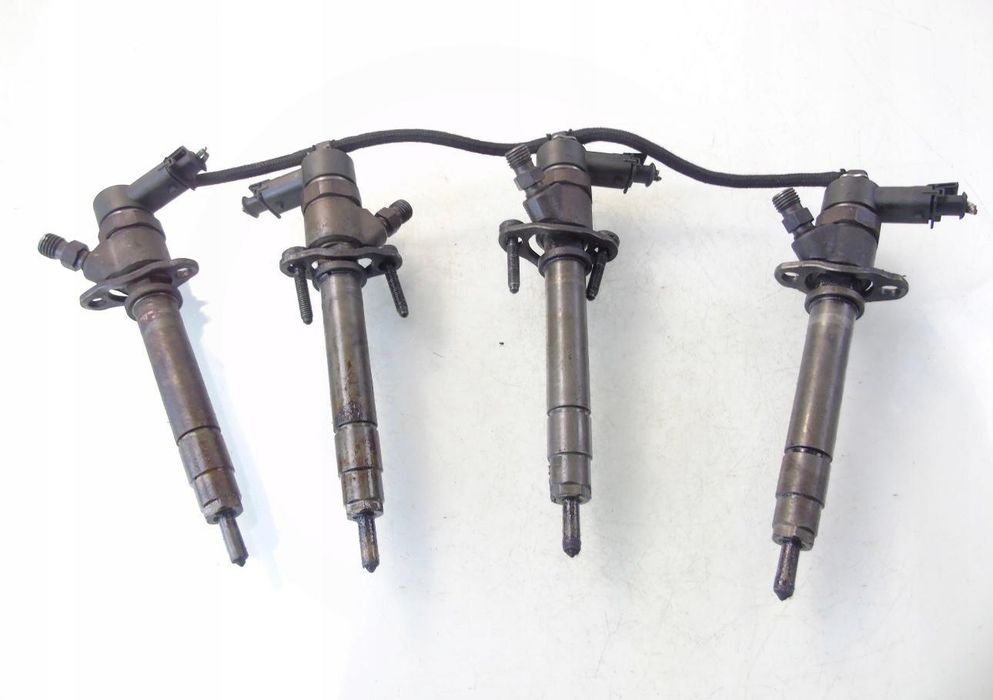 Injector Volvo XC90 2.4 diesel cod 0445110078