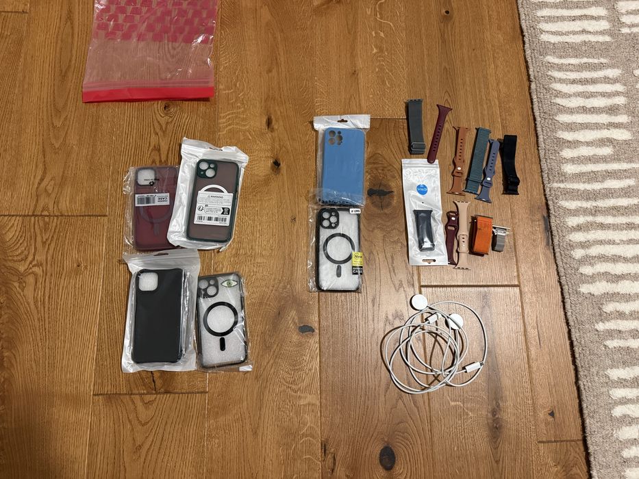 Vand huse iphone 12 pro si 14 + curele apple watch