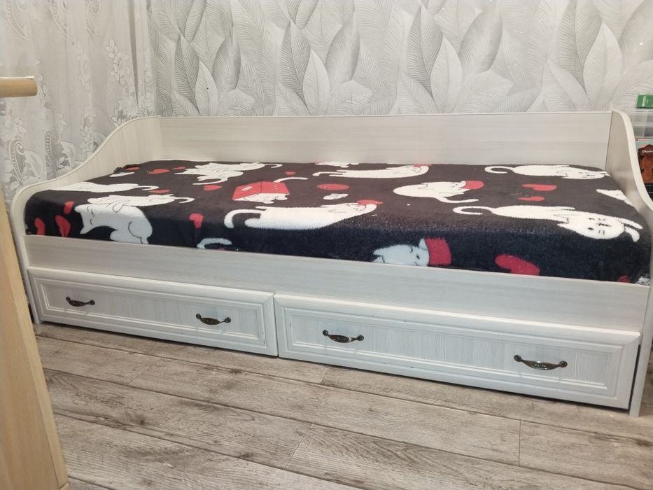 Продам кровать подростковая