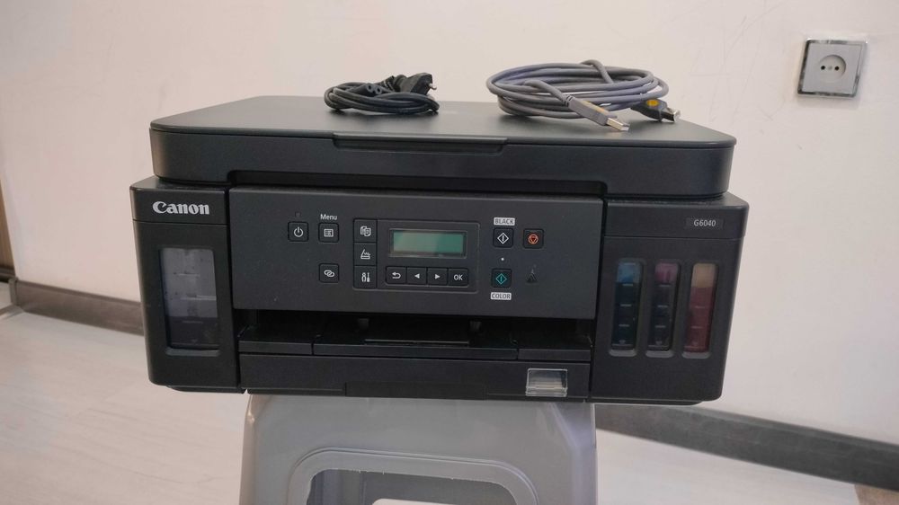 Срочно продам Цветной принтер Canon PIXMA G6040