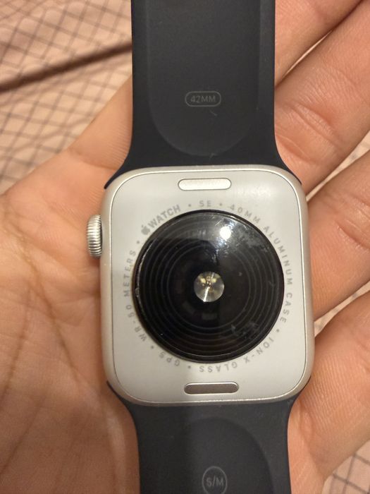 Продам Apple watch Se 2 gen
