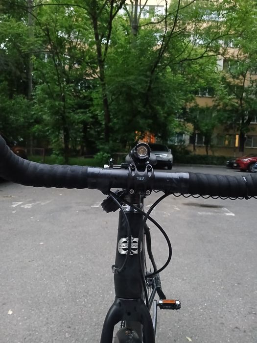 Bicicletă crescent gravel / cross, frâne disc, echipare Shimano Metrea