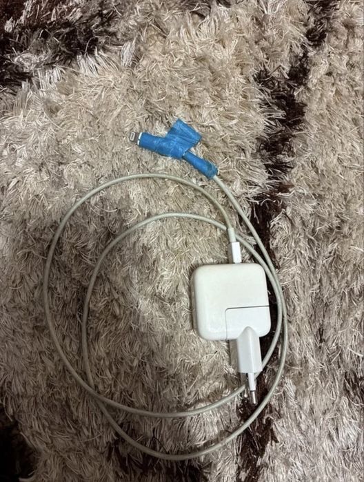 iPad 6th gen 32GB + fast charger
