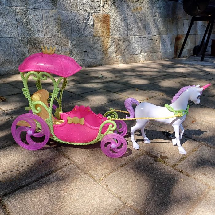 Каляска с бял еднорог  Barbie