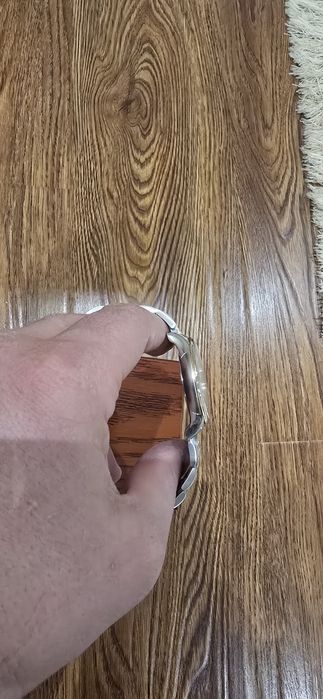 Швейцарские часы "Maurice Lacroix"