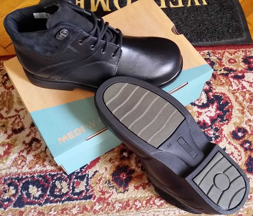 Нови ортопедини мъжки боти, кубинки MEDI WALK естеств. кожа, номер 45