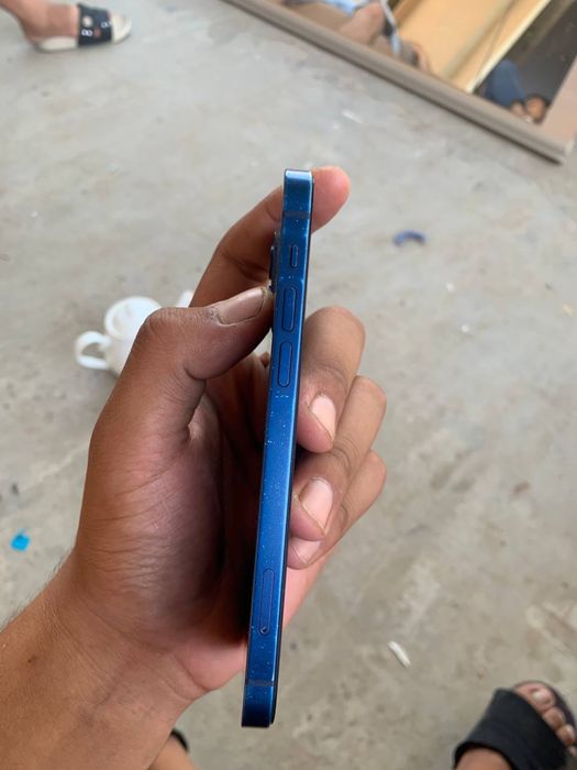 Iphone 12 sotiladi