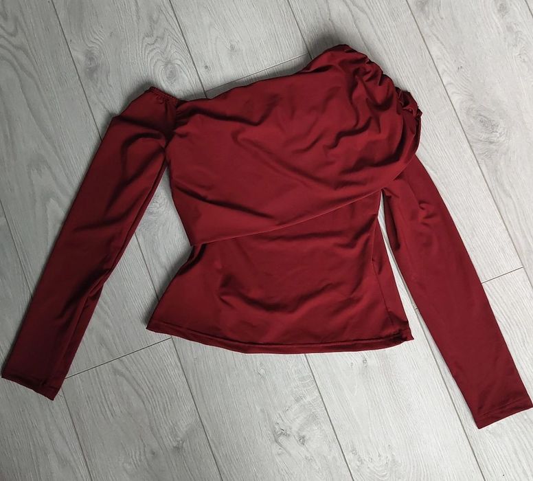 Блуза с паднало рамо