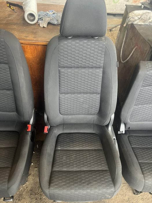 Салон плюшен плат за Vw Tiguan отлично състояние ном 785