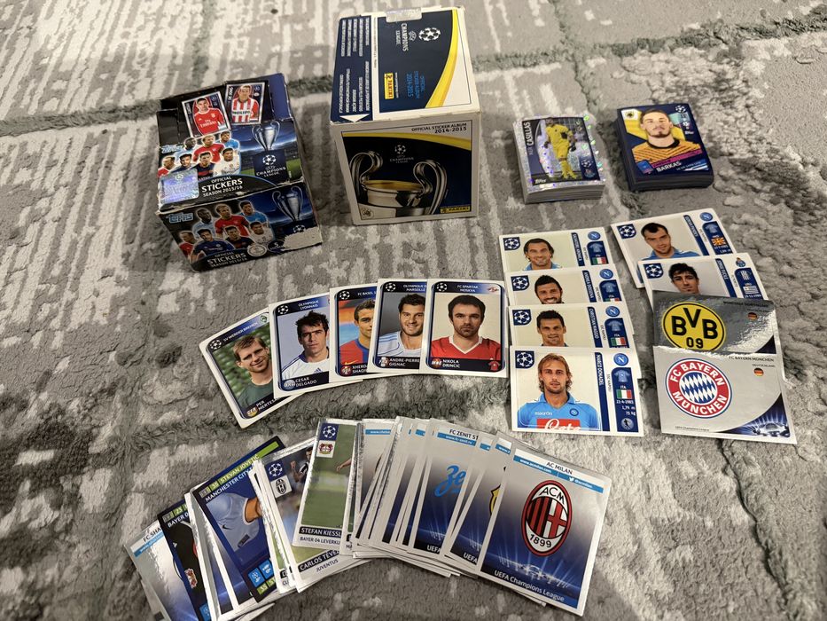 Футболни карти и стикери Panini и Topps различни видове