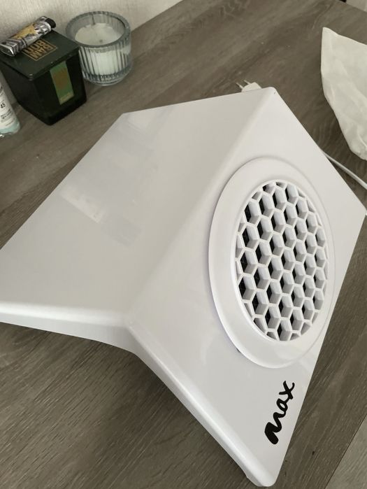 Мах/ пылесос для маникюра настольный