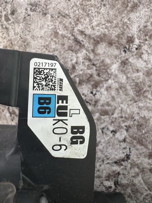 Ляв фар за Тойота Ярис / Toyota Yaris 2019-