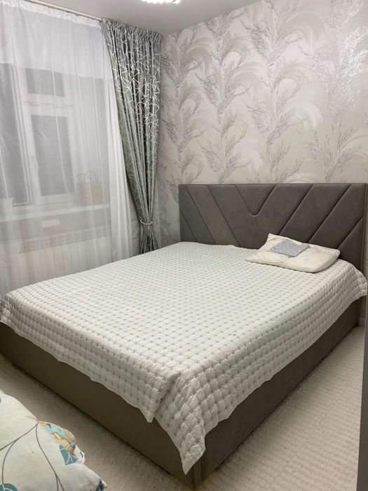 Кровать двуспальная 180/200