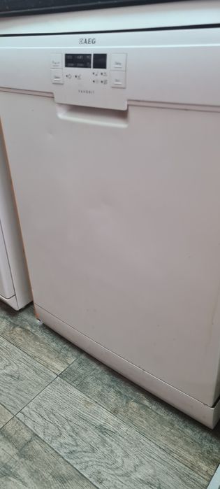 Съдомиялна машина AEG 60cm