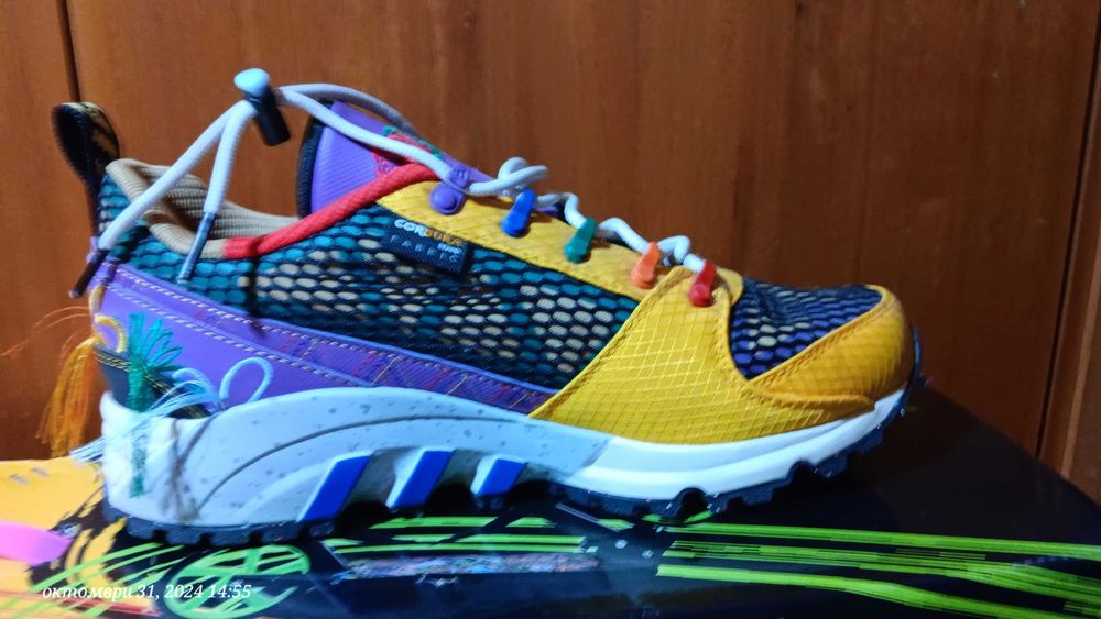 Маратонки Adidas НОВИ 40 2/3 номер