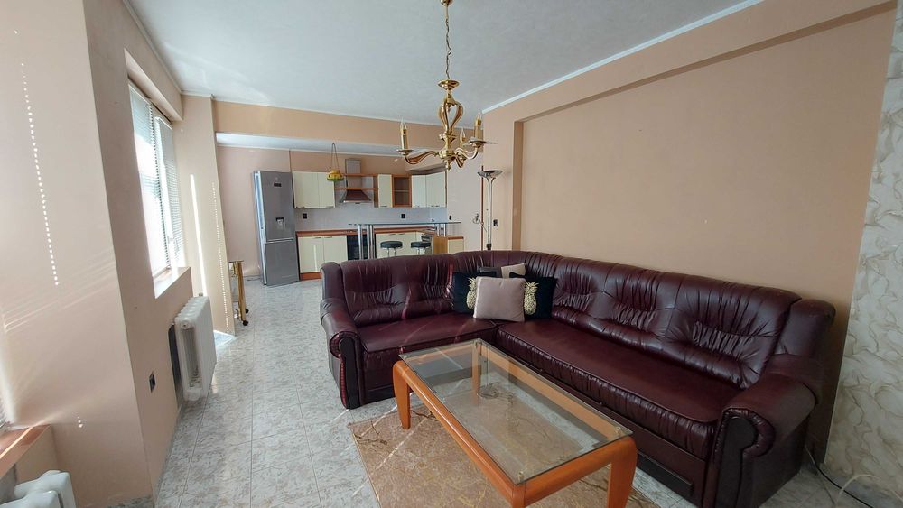 Дава се под наем Тристаен апартамент в София, Лозенец - 90 кв.м за 698.19 € - Снимка #1