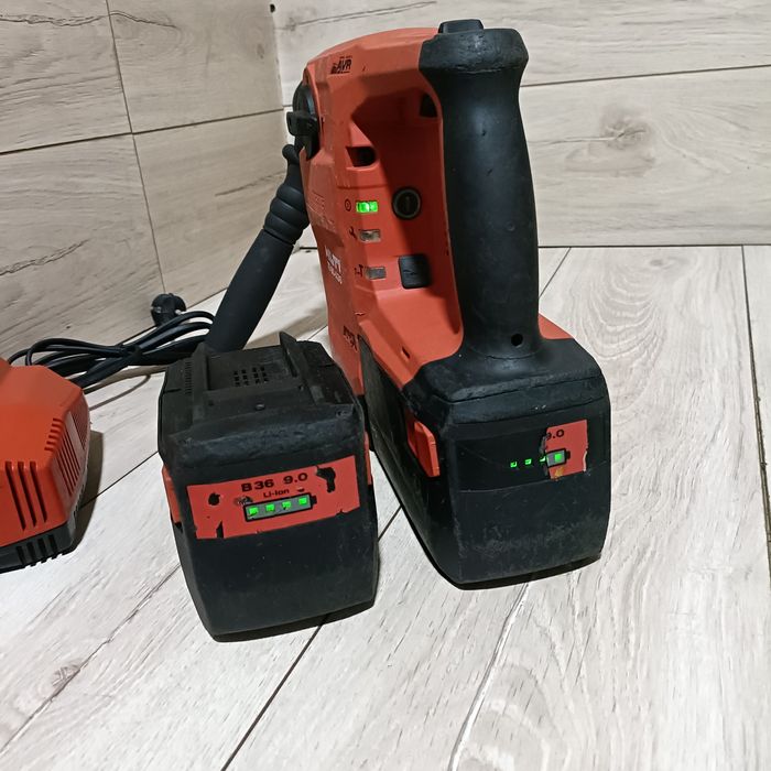 Rotopercutor mare SDS Max Hilti TE 60 A36 cu 2 acumulatori de 9Ah