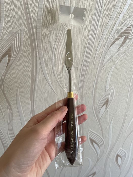 Cutitas pentru pictura/pictat daler rowney