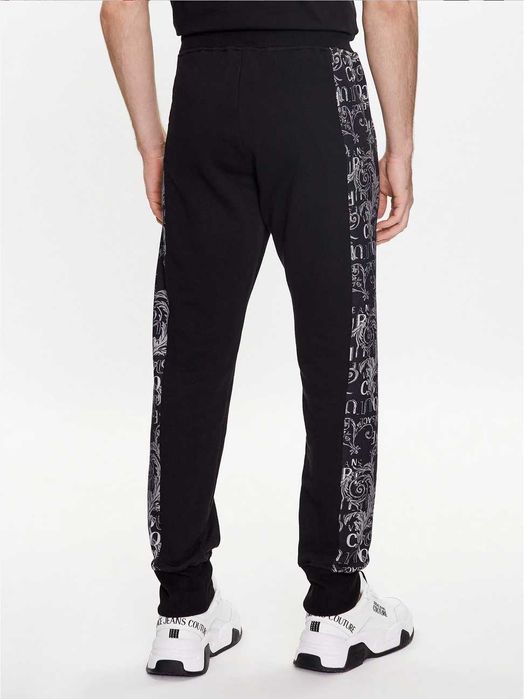 Оригинално мъжко долнище/анцуг Versace Jeans Couture (размер L)