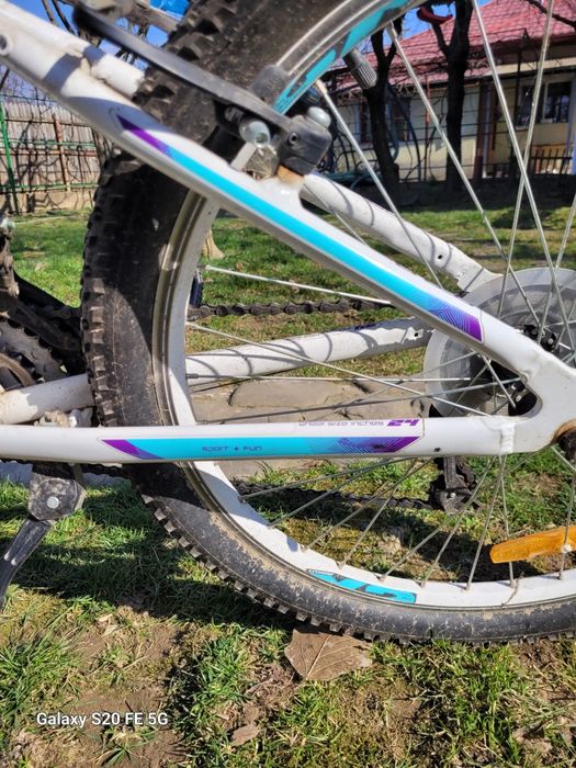 Vând bicicletă pentru copii