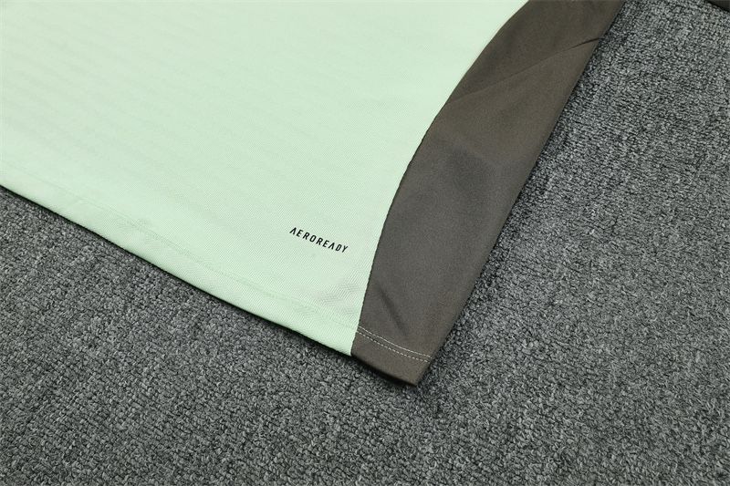 Спортен екип Реал Мадрид Адидас