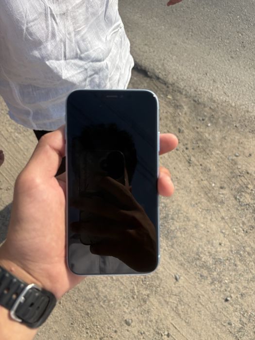 Продам айфон хр 64гб