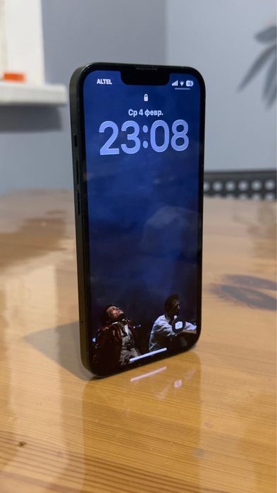 Продам IPhone 13, 128гб, зеленый