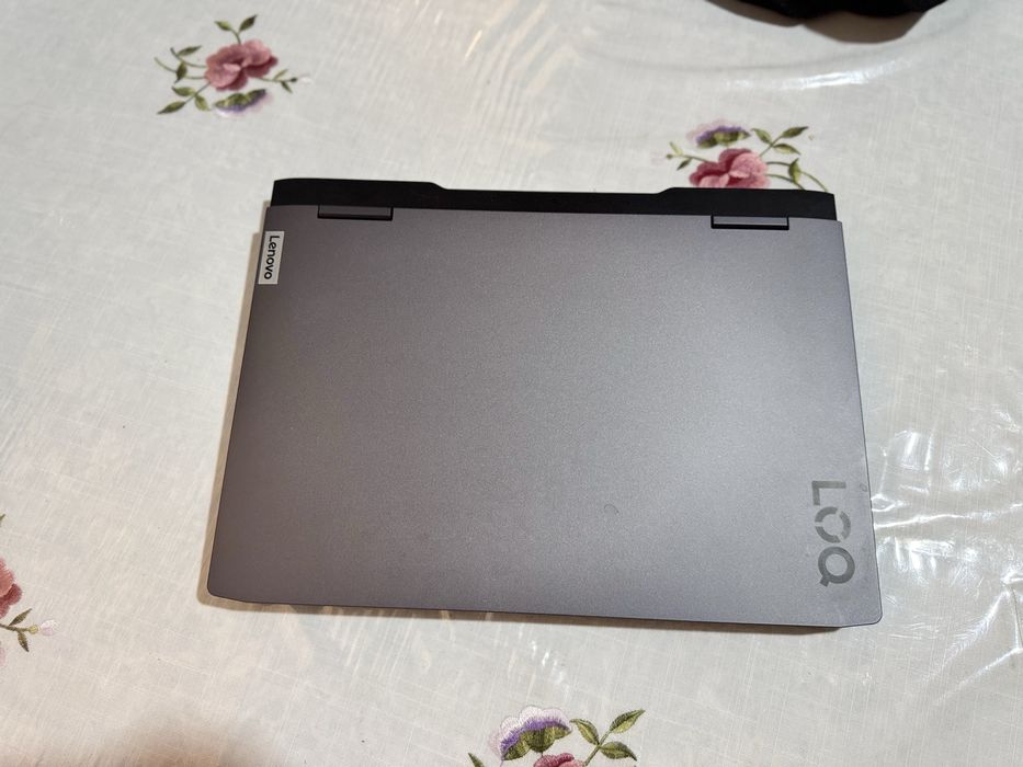 Lenovo LOQ Notebook sotiladi.