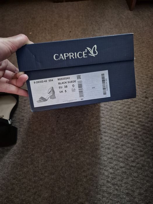 Сандали Caprice и  Сникърси Clarks