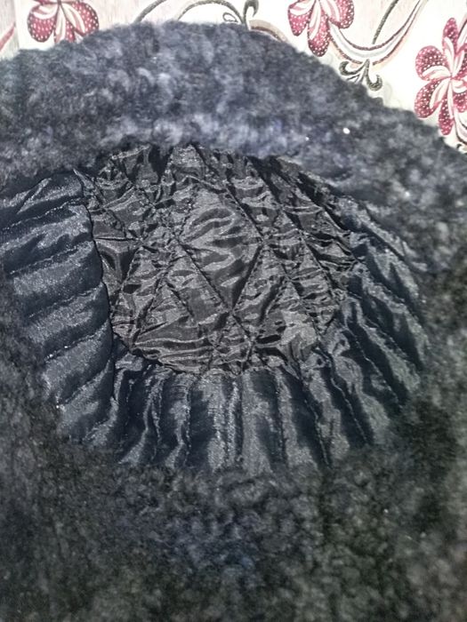 Продам шапку ушанку каракулевый