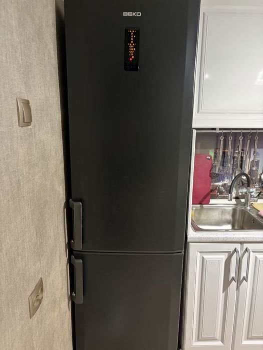 Продам холодильник