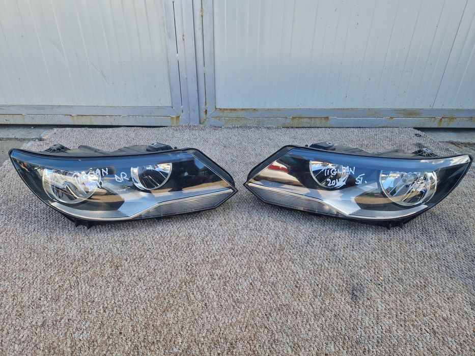 Faruri Volkswagen Tiguan 2012