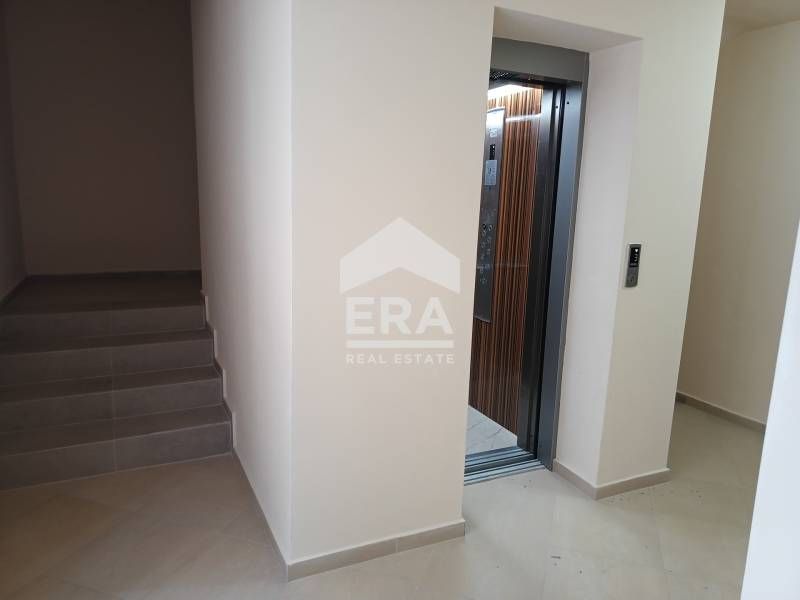 Продава се Двустаен апартамент в Поморие - 62 кв.м за 934 €/кв.м - Снимка #5