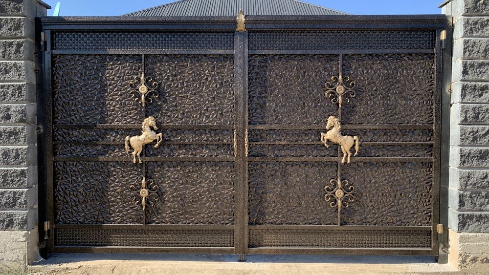 Ворота, Ворота в алматы. Қақпа.