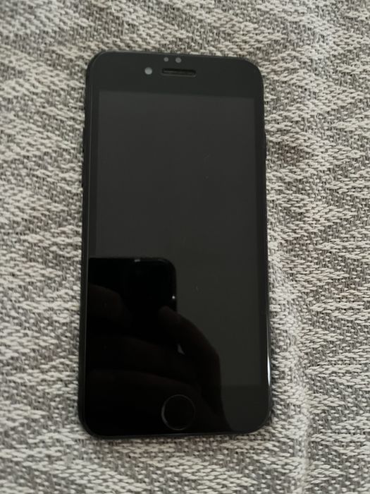 продам айфон 7 срочно