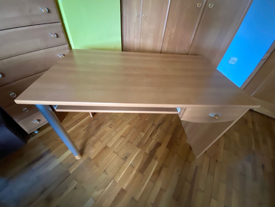 Ученическо бюро с втори плот и чекмедже