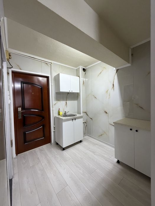 Vand Garsonieră Pitesti