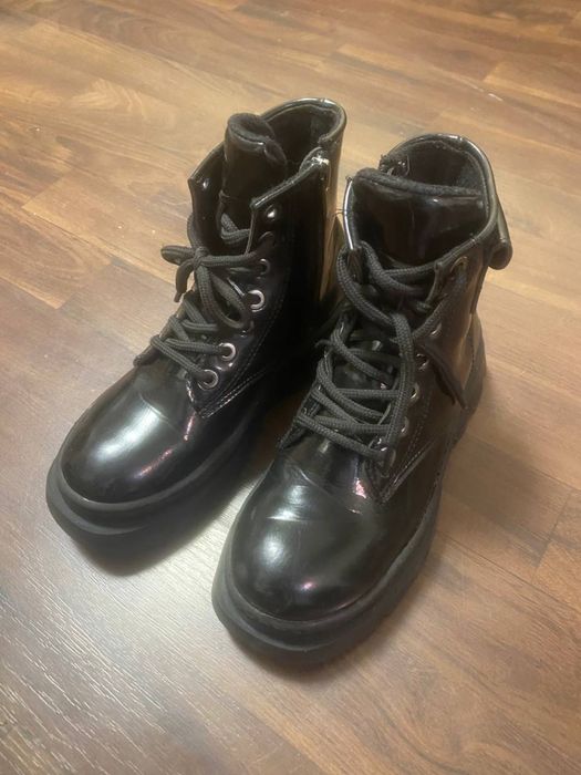 Ботинки бу черные осенние