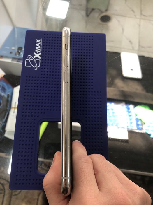 iphone 11 pro alo holatda