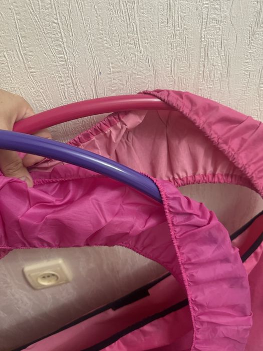 Для гимнастики обруч мячь