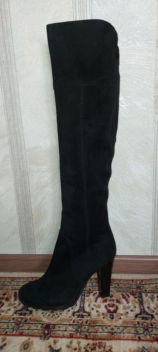 Замшевые сапоги. 36-37 размер.