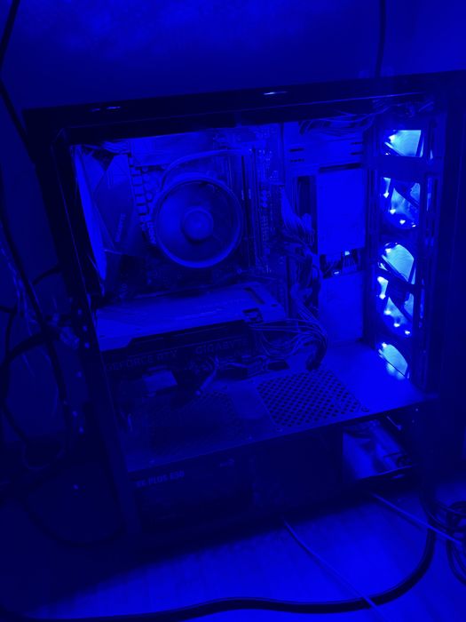 vand setup de gaming ca nou