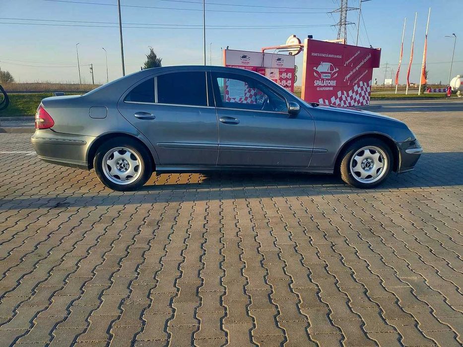 Mercedes E Classe W211, an 2005, motor 2.2 CDI, inmatr RO, acte la zi