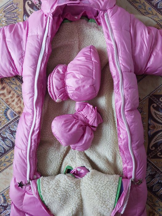 Продам детский комбинезон