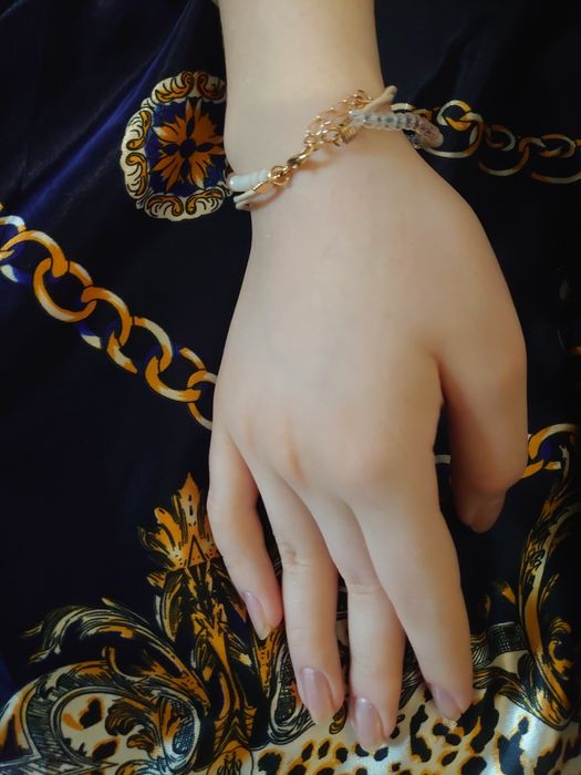 Крутой модный красивый браслет