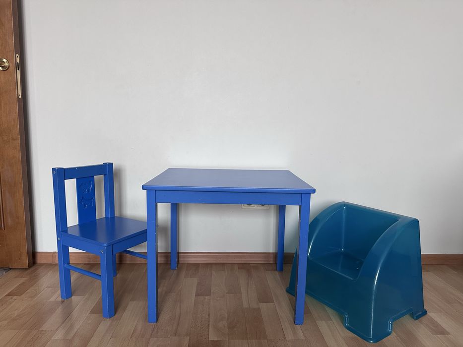 Стол и стулья икеа