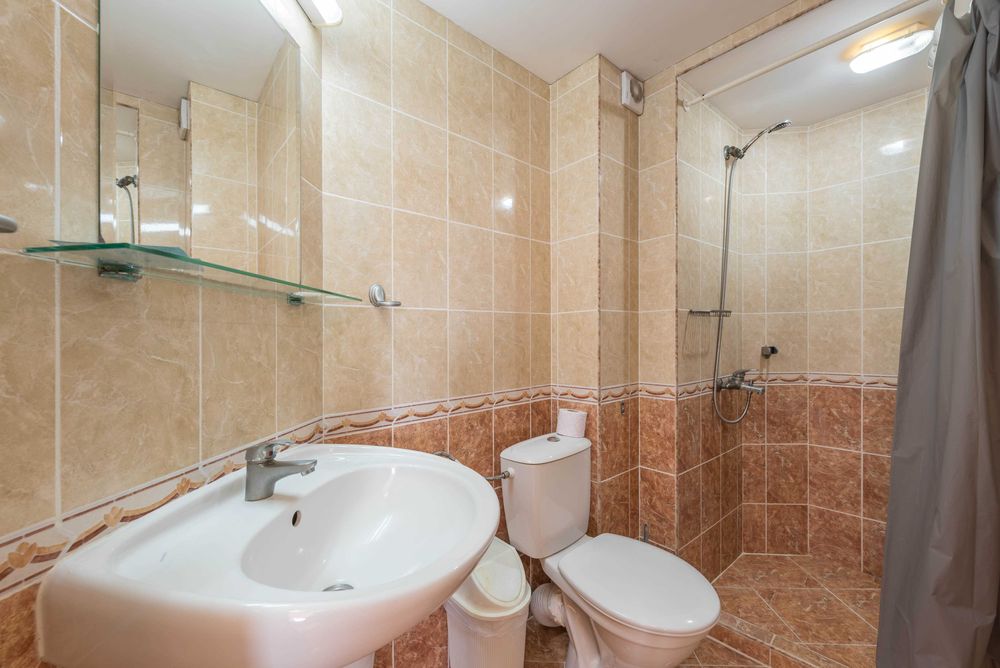 Продава се Хотел в Балчик - 2000 кв.м за 230 €/кв.м - Снимка #20